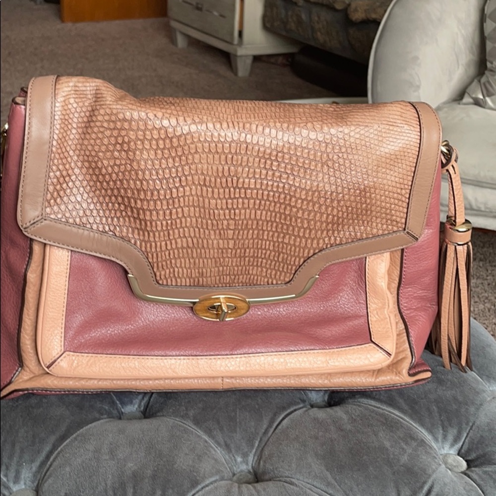 Coach - Picture 2 of 12